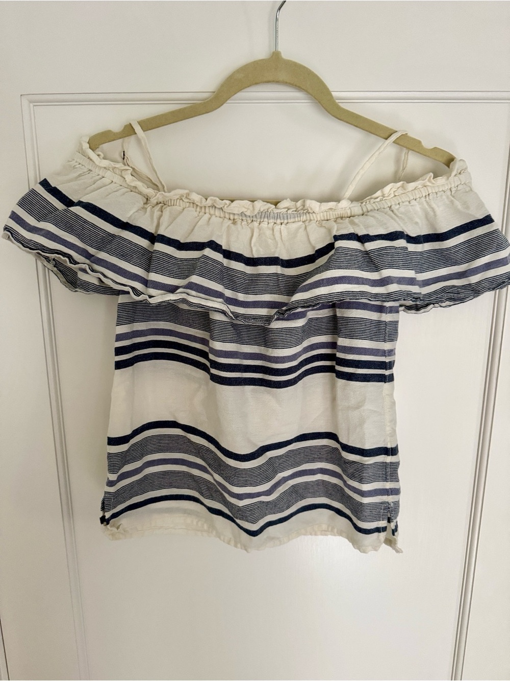 Splendid XS Navy and Cream Striped Off-Shoulder Tank Top